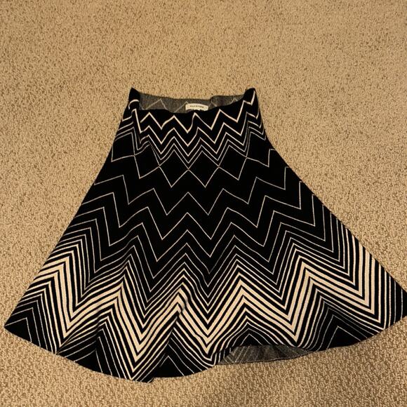 Max Studio black and beige a-line skirt - Picture 1 of 3